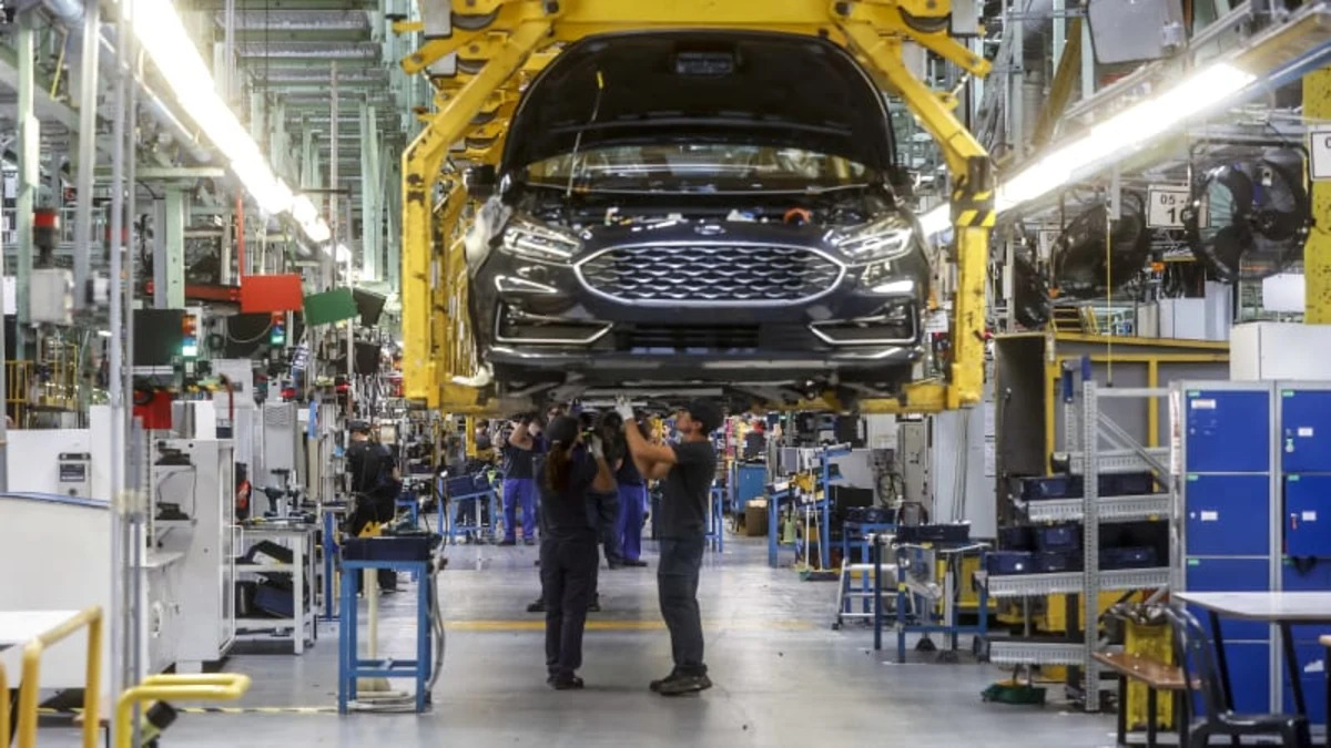 Ford to assemble 300,000 cars a year at Valencia, Spain, plant
